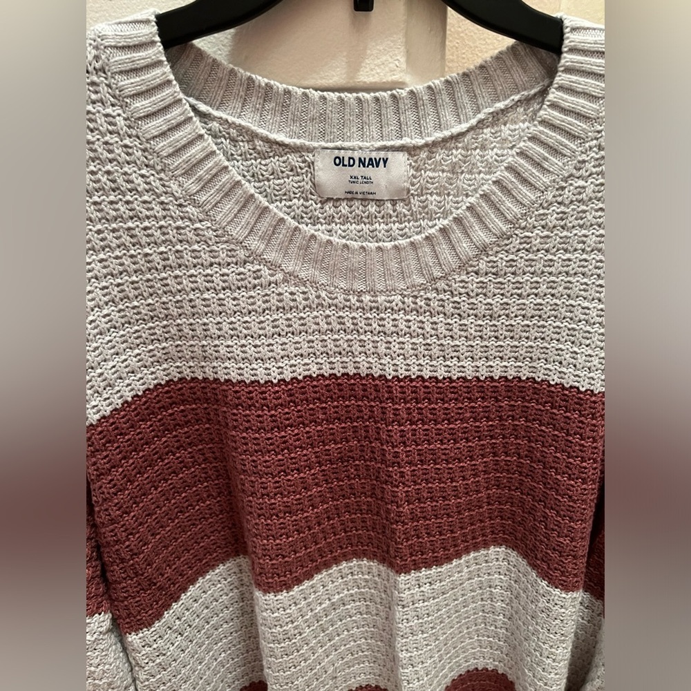 Plus size- Gray strip top - Picture 3 of 5